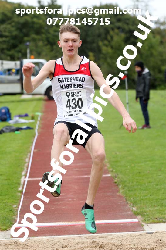 Long jump, NECAA Open Meeting, Morpeth, Sunday, September 27th. David T. Hewitson/Sports for All Pics